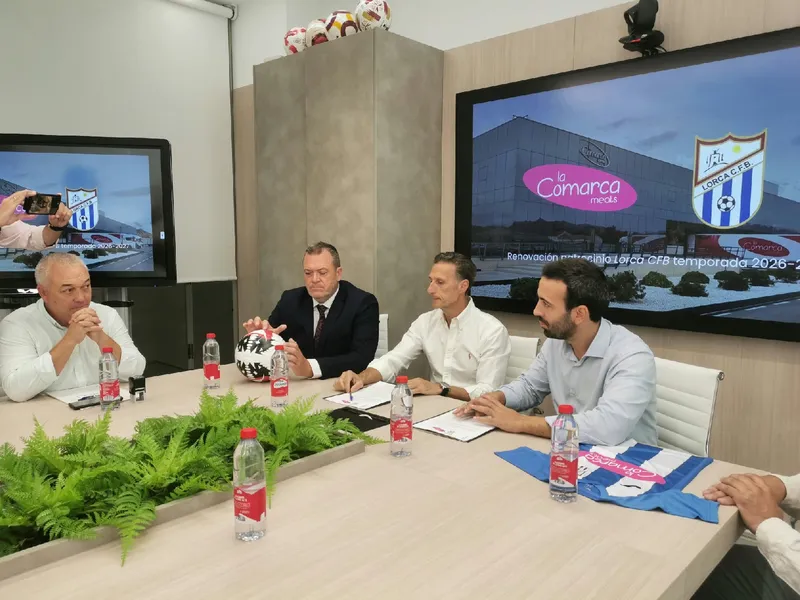 La Comarca renueva su patrocinio con el Lorca Fútbol Base por novena temporada