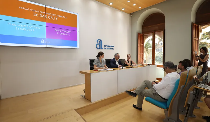 La Diputación de Alicante resolverá el Plan +Cerca por decreto para agilizar la entrega de 31 millones a los ayuntamientos
