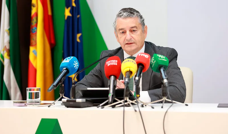 Sanidad andaluza prevé 41.639 contratos para cubrir vacaciones de verano