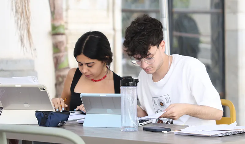 Más de 16.000 andaluces inician su solicitud para grados universitarios en el primer día