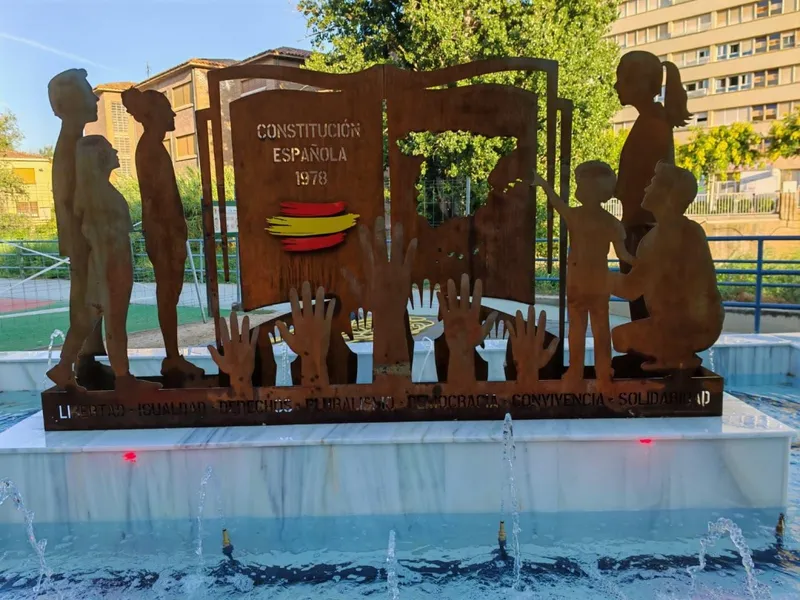 Calatayud reabre la glorieta de la Constitución tras una reforma integral