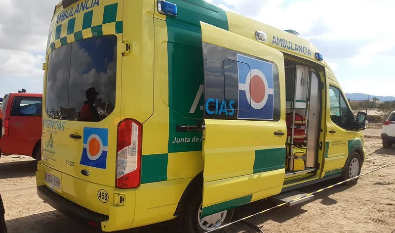 Incendio en Roquetas de Mar: un herido y 50 desalojados en Cortijos de Marín