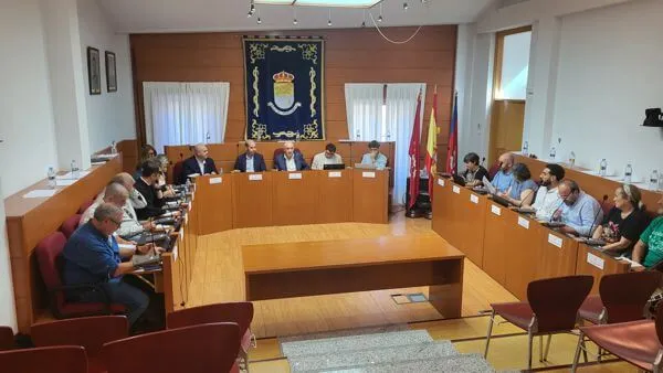 La oposición de Moralzarzal frena inversiones clave en la Plaza de Toros y polideportivos
