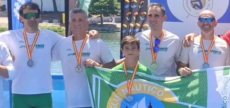Remeros de Tomares logran dos oros y tres platas en el Campeonato de España de Remo Olímpico