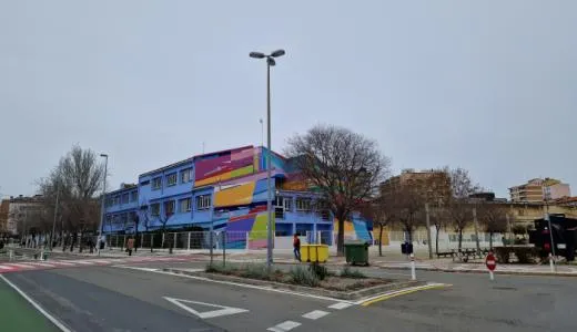 Tudela mejora la seguridad del cruce escolar de Griseras con semáforos y pilonas automáticas