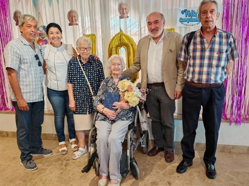 Calatayud celebra el 101 cumpleaños de Silvestra Marín en la Residencia Municipal