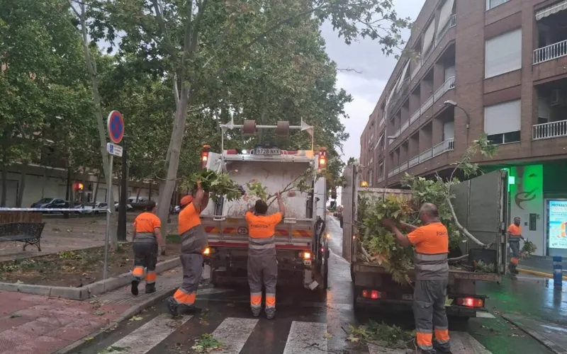 Villena: Brigadas municipales trabajan para restaurar la normalidad tras la fuerte tormenta
