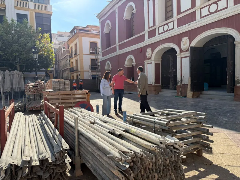 Comienzan las obras de restauración de las fachadas del Teatro Guerra de Lorca