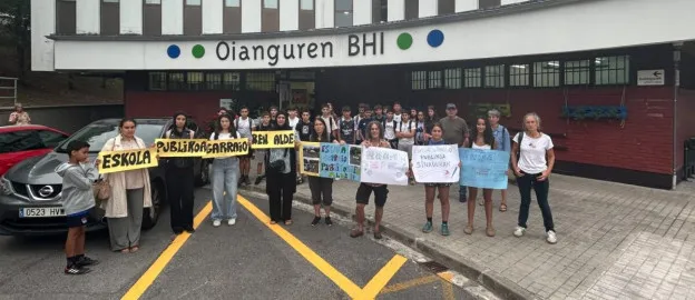 Estudiantes de Zaldibia llegan tarde a clase por falta de plazas en el transporte escolar