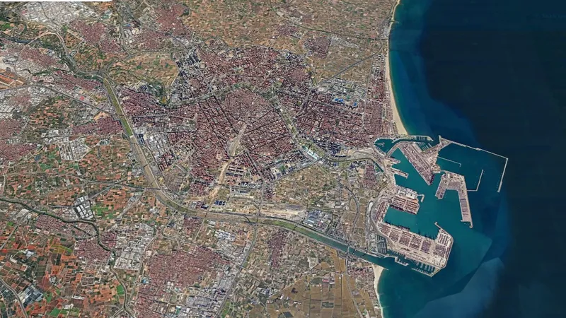 Joan Romero presenta el Plan Director Metropolitano de València a los grupos municipales