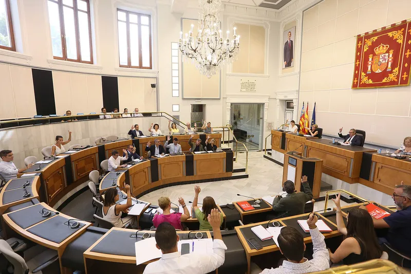 Alicante destina 56 millones a municipios para gasto corriente y Bono Consumo