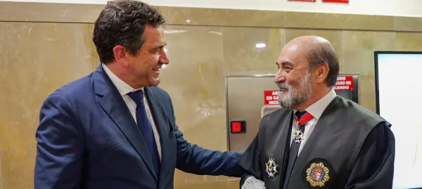 Miguel Ángel Valverde felicita a Luis Casero en su nombramiento como presidente de la Audiencia Provincial de Ciudad Real