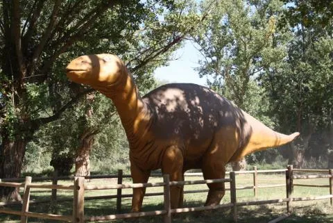Galve presenta el Iguanodón, un gigante prehistórico en su patrimonio paleontológico