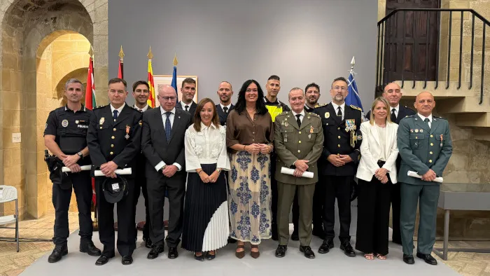 Huesca honra a su Policía Local en la festividad de la Santa Cruz