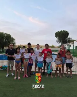 Finalizan los cursos de natación en Recas con felicitaciones a los participantes
