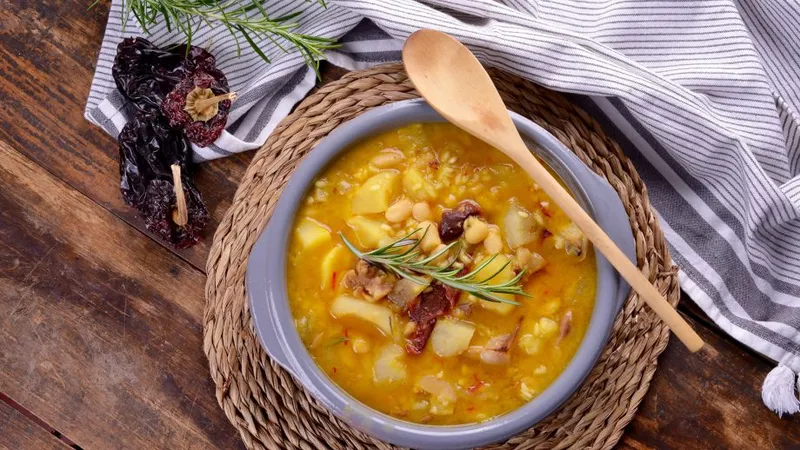 Bar L’Almassera de Tormos presenta su arroz caldoso con alubias, cardos y nabos