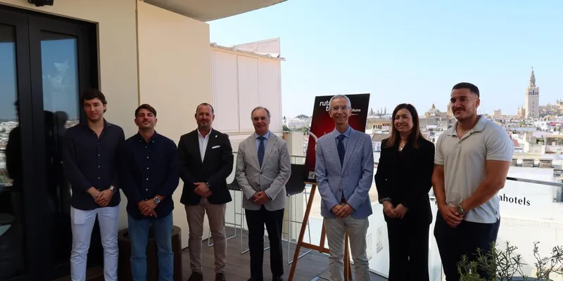 Utrera promociona su aceituna gordal y gastronomía en Sevilla con una ruta de tapas