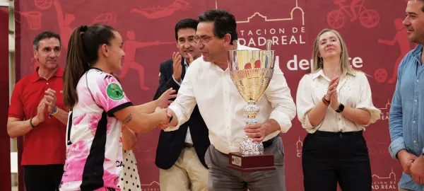 El Soliss BM Pozuelo se alza con la Copa Diputación de Balonmano Femenino