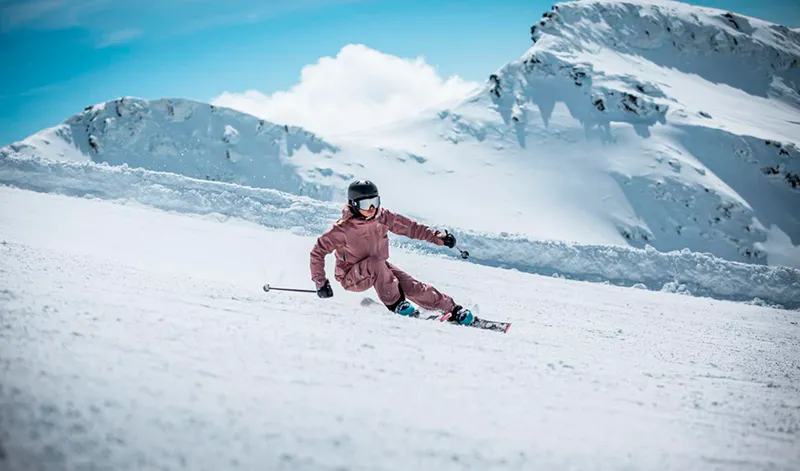Sierra Nevada lanza la pretemporada con descuentos en forfaits y mejoras de 17 millones de euros