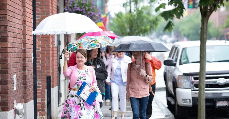Salem Food Tours ofrece experiencias culinarias y culturales durante todo el año
