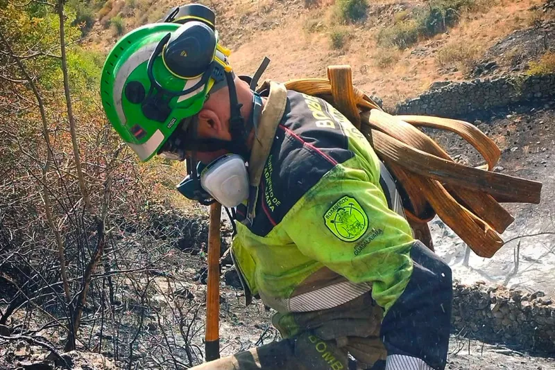 Bomberos de Guadalajara regresan tras una semana combatiendo el incendio de La Mierla