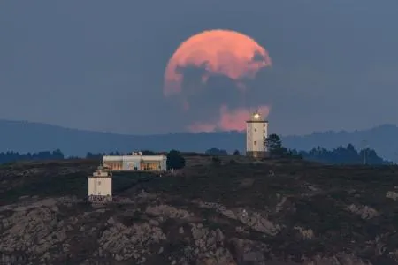 Oleiros se prepara para la retransmisión mundial del eclipse y refuerza la seguridad con un Punto Violeta