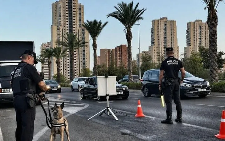 Benidorm refuerza la seguridad vial y en playas por el Puente del 15 de agosto
