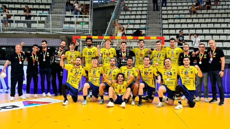 Irun felicita al C.D. Bidasoa por su regreso a la final de la Copa del Rey tras 30 años