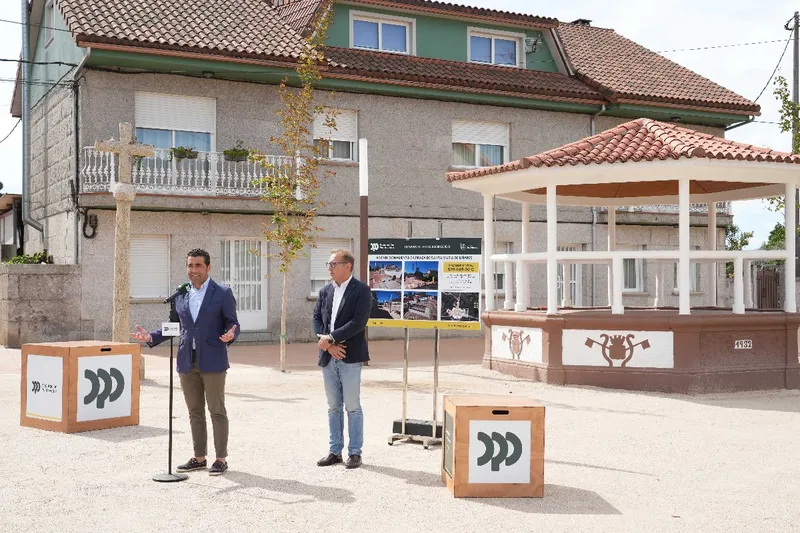 La Deputación de Pontevedra invierte 530.000€ en la humanización de la plaza de Santa María de Liñares en As Neves