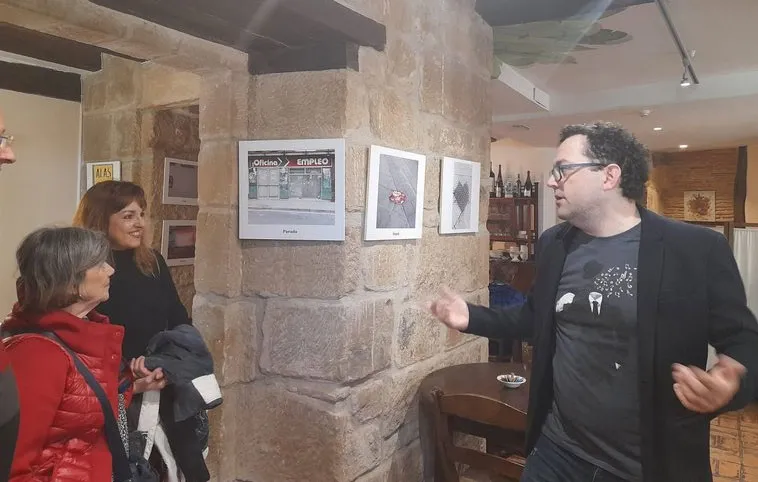 La exposición 'Fosfenos' de Joël López abre sus puertas en Briñas hasta junio