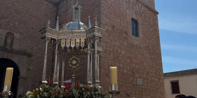 Almagro celebra el Corpus Christi con fervor y participación vecinal