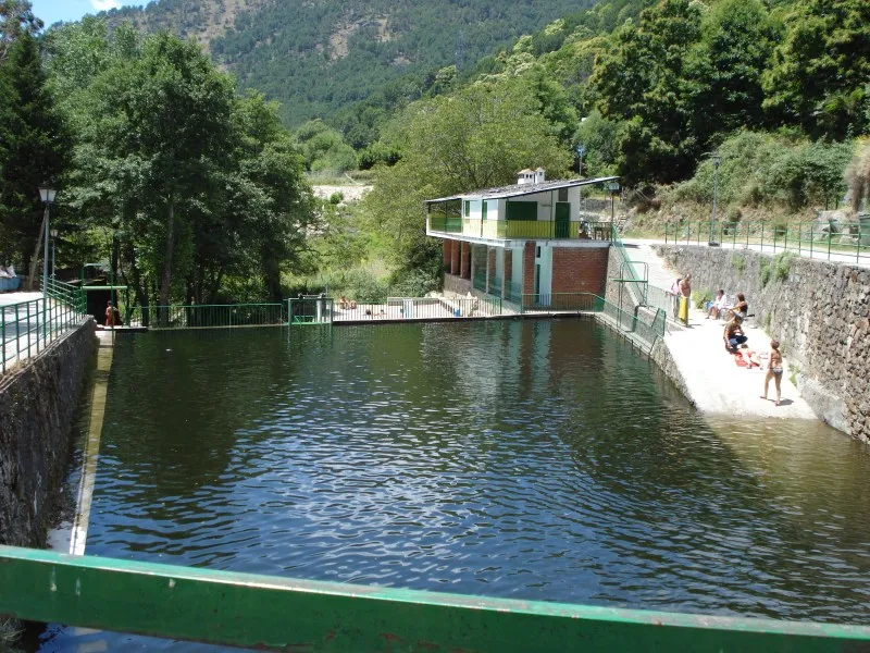 Disfruta del verano en las piscinas naturales de Mijares