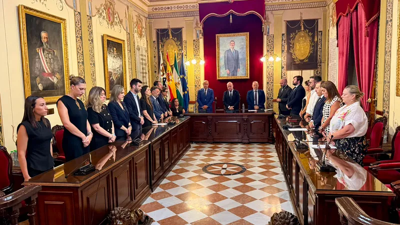 Antequera condena la violencia machista con unidad institucional y concentración ciudadana