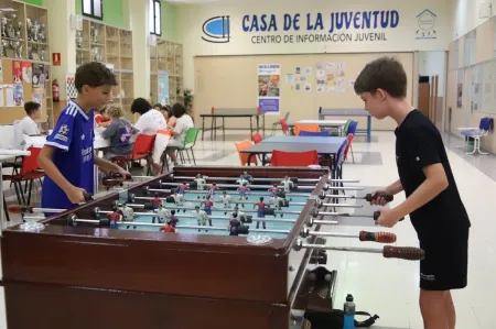 Manzanares organiza torneos de verano gratuitos en la Casa de la Juventud