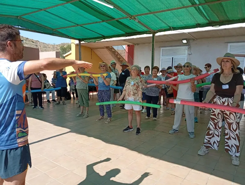 Un centenar de mayores de pedanías de Lorca participan en una jornada de salud y bienestar