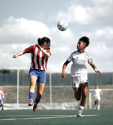 El Atlético de Madrid triunfa en el X Torneo Vicente del Bosque de Alalpardo