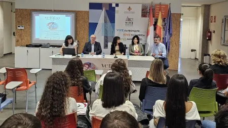 Manzanares impulsa el desarrollo rural a través de la comunicación del vino