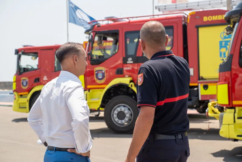 Benalmádena refuerza su flota de bomberos con tres nuevas autobombas por 1,1 millones de euros