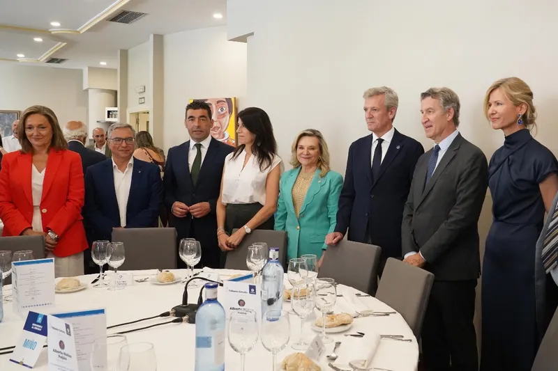 Luis López se reúne con empresarios de la provincia de Pontevedra en Vigo
