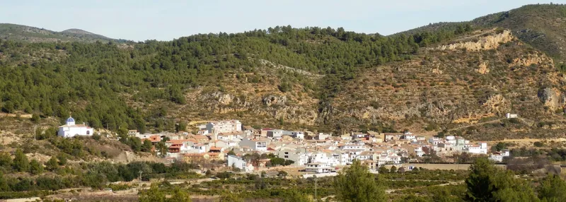 Fanzara despliega su oferta turística con guías de senderismo, arte y alojamientos