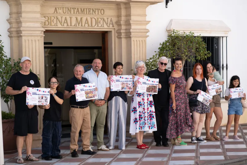 Benalmádena premia la decoración navideña de sus comercios