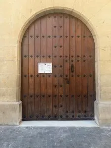 Caspe mejora la accesibilidad de su Oficina de Turismo