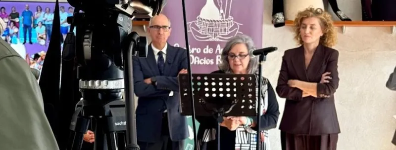 Candelario inaugura un centro para revitalizar oficios tradicionales y atraer nuevos vecinos