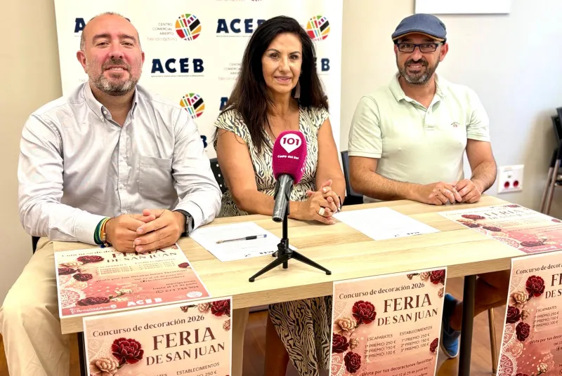 Benalmádena premia la decoración de San Juan con 1.000 euros para comercios locales