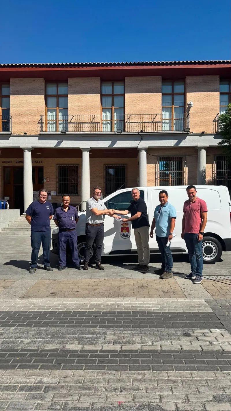 Bargas estrena vehículo para optimizar el servicio de aguas municipal
