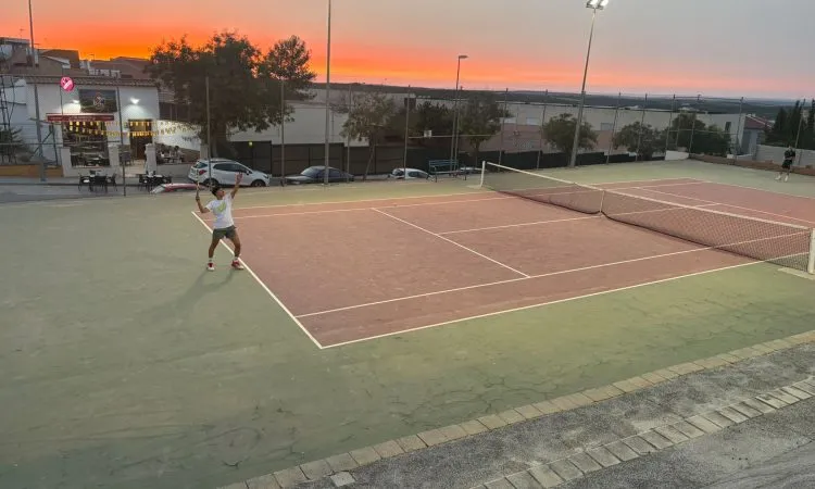 Antonio Villar se corona campeón del Torneo de Tenis Sénior de Casariche