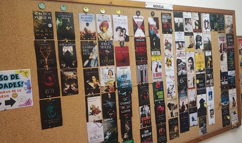 La Biblioteca de Burjassot renueva su catálogo con un mar de novedades para el verano