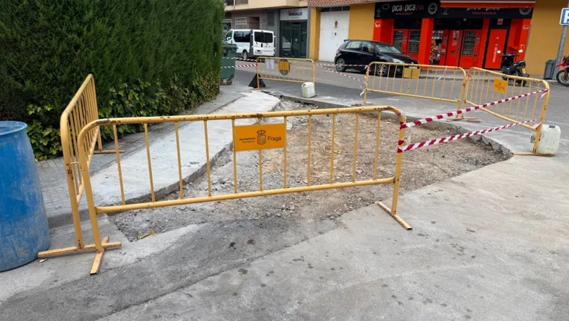 Fraga elimina barreras arquitectónicas en el cruce de Príncipe de Viana y Pío Baroja