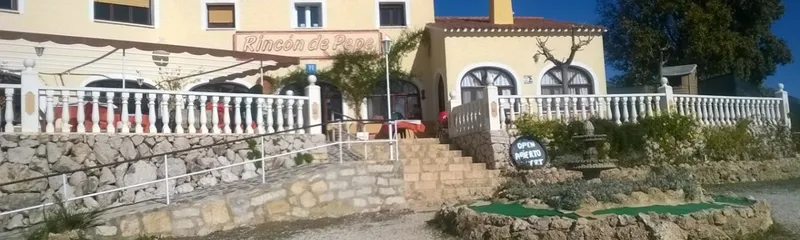 El Rincón de Pepe en El Castell de Guadalest ofrece alojamiento y gastronomía tradicional