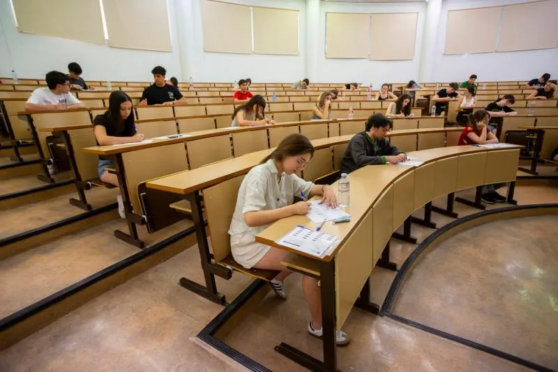 Casi 90 estudiantes de Daimiel inician la Selectividad en Ciudad Real con nuevos retos